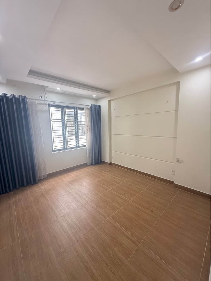 Nhà 4 tầng lô góc Trần Nguyên Hãn, 62m² giá 3,9 tỷ - Kinh doanh đắc địa!