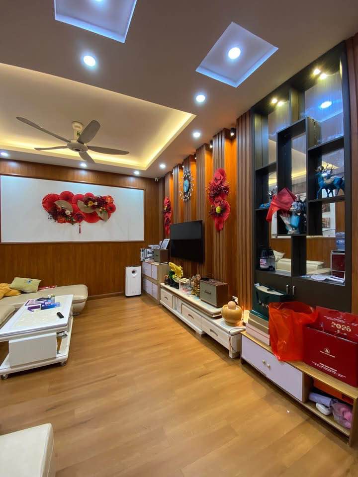 Nhà phố Kim Mã 47m² giá thương lượng - Đón Tết cùng không gian sống thoáng đãng!