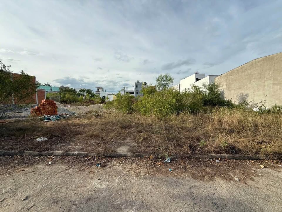 Đất nền tái định cư Đất Lành Cam Lâm 72m² giá 2.85 tỷ - View công viên tuyệt đẹp!