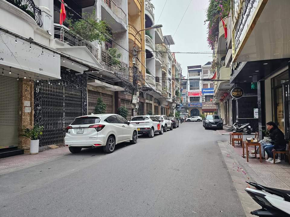 Bán nhà mặt phố Trần Nguyên Hãn, Hải Phòng 72m² giá 8.5 tỷ - Đầu tư sinh lời tốt!