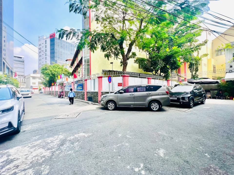 Nhà phố Nguyễn Văn Trỗi, Phú Nhuận 85m² giá 13 tỷ - Phù hợp làm văn phòng công ty!