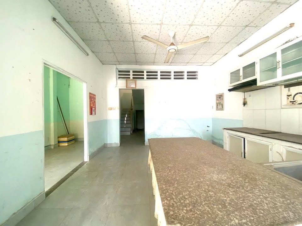 Nhà lô góc 108m² Đường xe tải Phường Thới An Quận 12 giá 4.7 tỷ - Cơ hội đầu tư tuyệt vời!