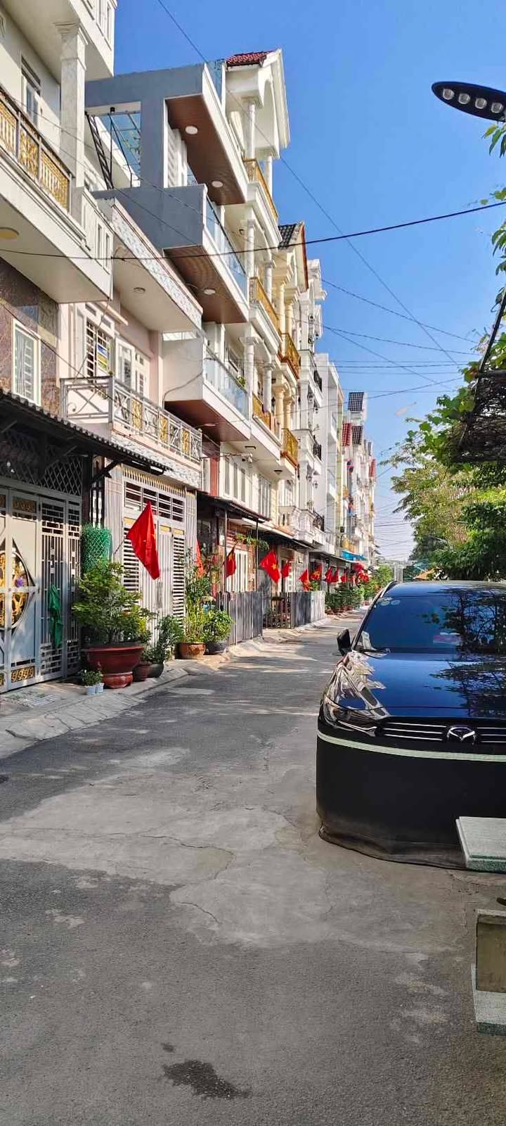 Nhà 4 tầng mới Quận 12 - 55m² chỉ 5,5 tỷ - Ô tô đậu cửa