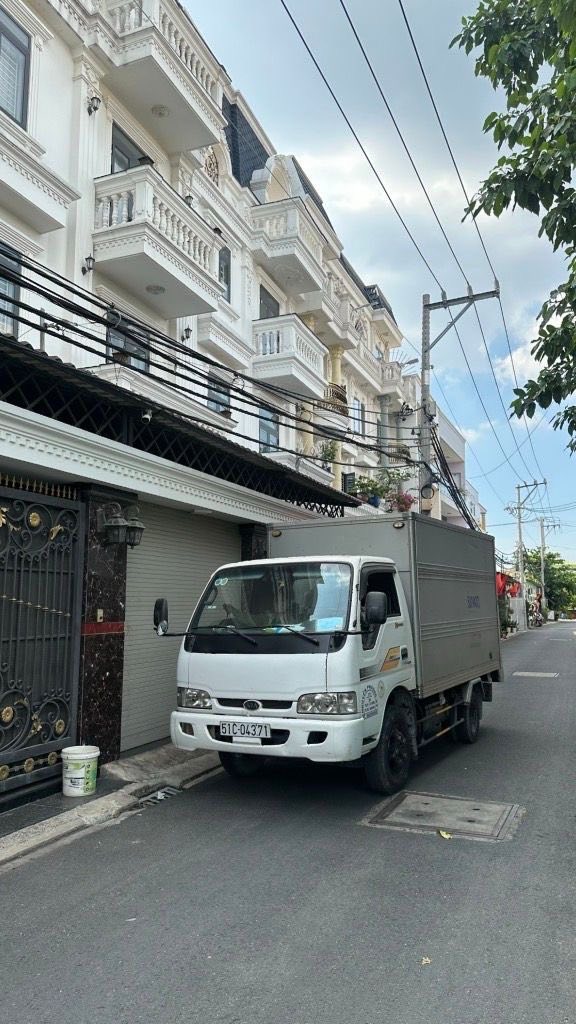 Biệt thự liền kề Quận 12, 80m² giá 11 tỷ - Gara ô tô, gần công viên bờ sông!