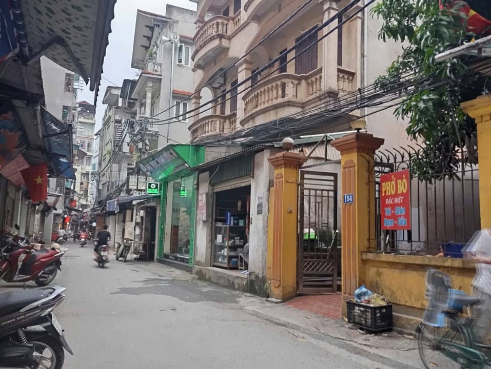 Nhà mặt phố Đồng Me, Quận Nam Từ Liêm 56.2m² giá 10 tỷ - Cơ hội đầu tư sinh lời!