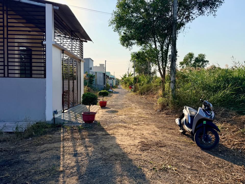 Đất nền nhánh 6 Đường Đồng Xanh, 160m², Giá 600 triệu - Sổ hồng chính chủ!