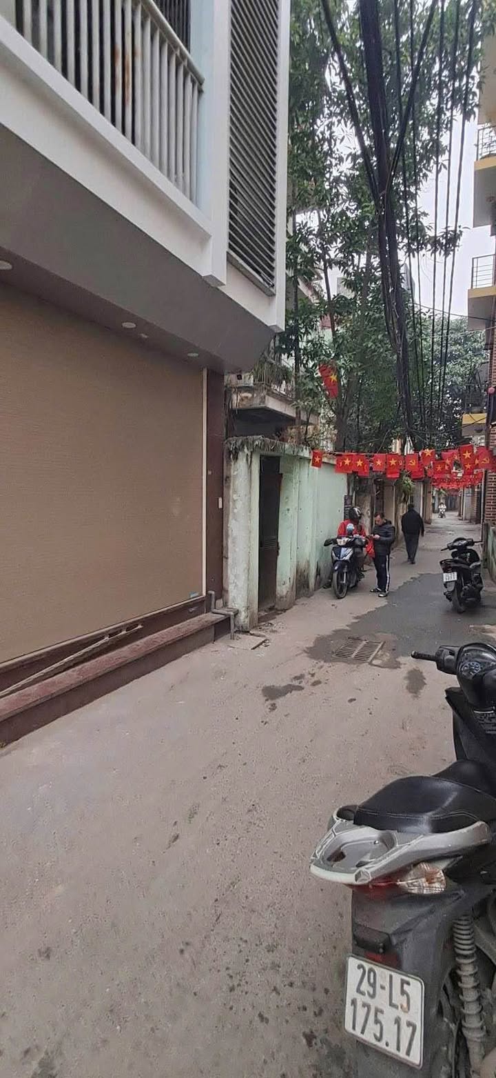 Đất lô góc Võng Thị Tây Hồ 103m² giá 50 tỷ - Sổ đỏ chính chủ, vị trí đắc địa!