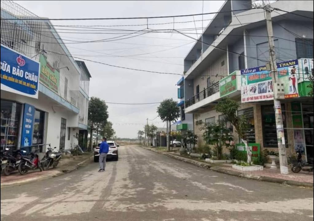 Đất nền xã Tân Đông, huyện Thạnh Hóa, 100m² - Vị trí lý tưởng cho kinh doanh!