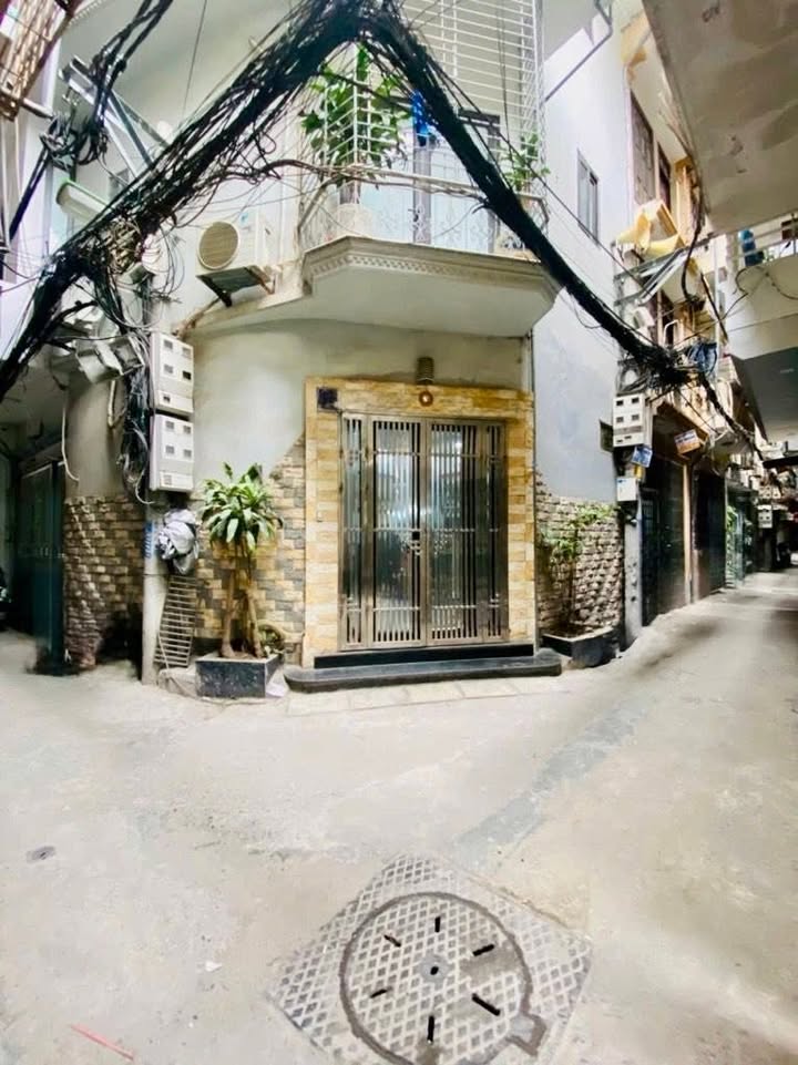 Nhà phố lô góc Đại La, Quận Hai Bà Trưng 32m² giá 7 tỷ - Vị trí đẹp cho thuê và ở ngay!