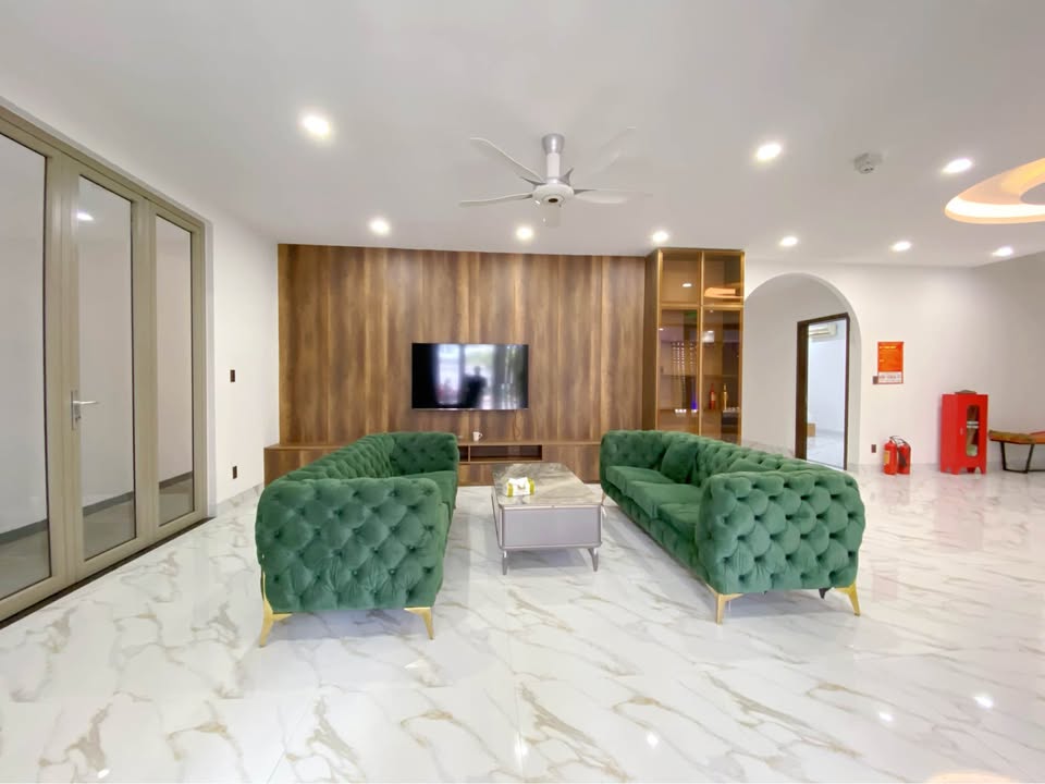 Villa 3 tầng mặt tiền tại KĐT Nam Việt Á Đà Nẵng 270m² - Hồ bơi trong nhà, giá 33 tỷ!