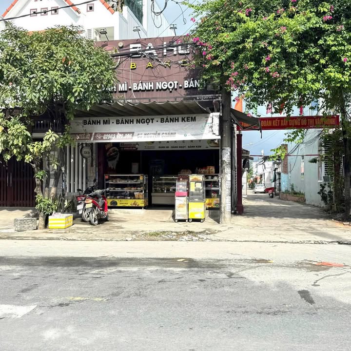 Bán đất có nhà mặt tiền đường Nguyễn Chánh 98m² - Kinh doanh sầm uất!