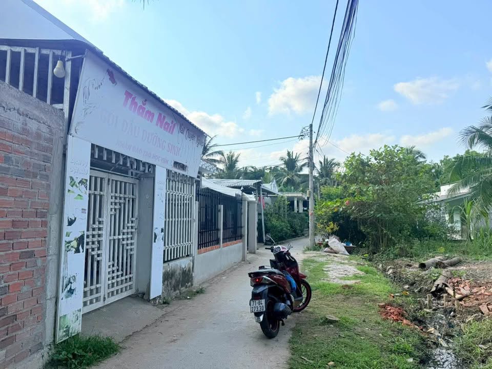 Nhà phố Phú Hưng Bến Tre 69m² giá 690 triệu - Full thổ cư sẵn sàng ở ngay!