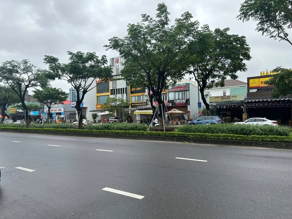 Đất mặt tiền Nguyễn Phước Lan, Hòa Xuân, 200m² giá 38.5 tỷ - Vị trí đẹp kinh doanh!