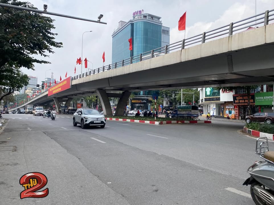 Nhà 5 tầng Trần Khát Chân 45m² giá 11 tỷ - Đẹp như mới, vào ở ngay!