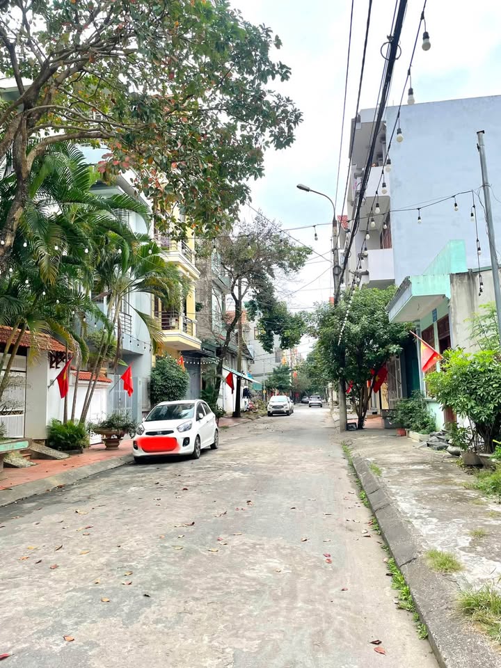 Đất nền Phường Đồng Tiến 67m² giá 2 tỷ - Vị trí đắc địa ngay trung tâm!