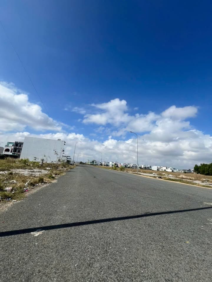 Nhà phố Phú Đông Tuy Hòa 108m² giá 2.1 tỷ - Sổ hồng chính chủ