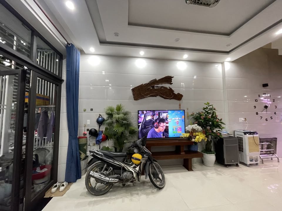 Nhà mặt tiền Hòa Minh, Đà Nẵng 72m² giá 8.95 tỷ - Kinh doanh ngay!