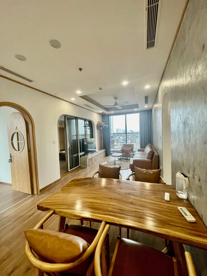 Căn hộ Royal City Thanh Xuân 113m² giá 14 tỷ - View đẹp, đầy đủ nội thất!