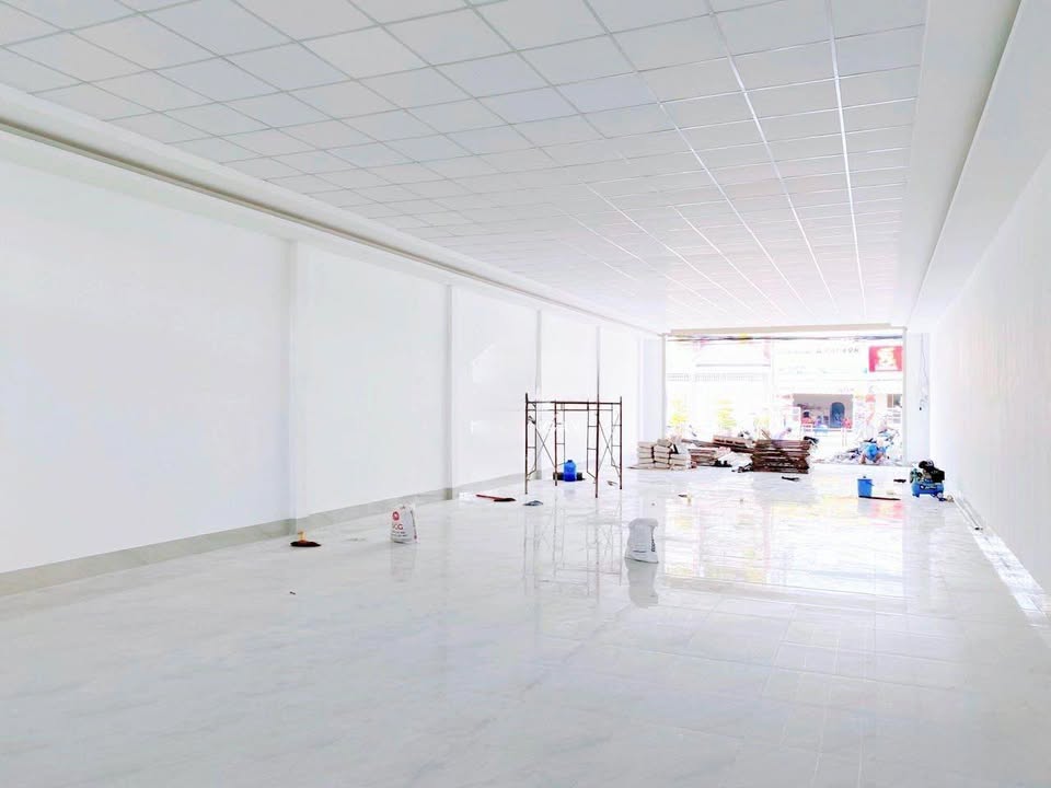 FrontHouse cho thuê tại Phường Dĩ An, 121m² giá 35 triệu - Vị trí đẹp, phù hợp kinh doanh!