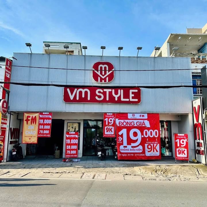 Mặt bằng kinh doanh cho thuê tại Lê Văn Việt, Thủ Đức 300m² - Địa điểm lý tưởng cho mọi ngành nghề