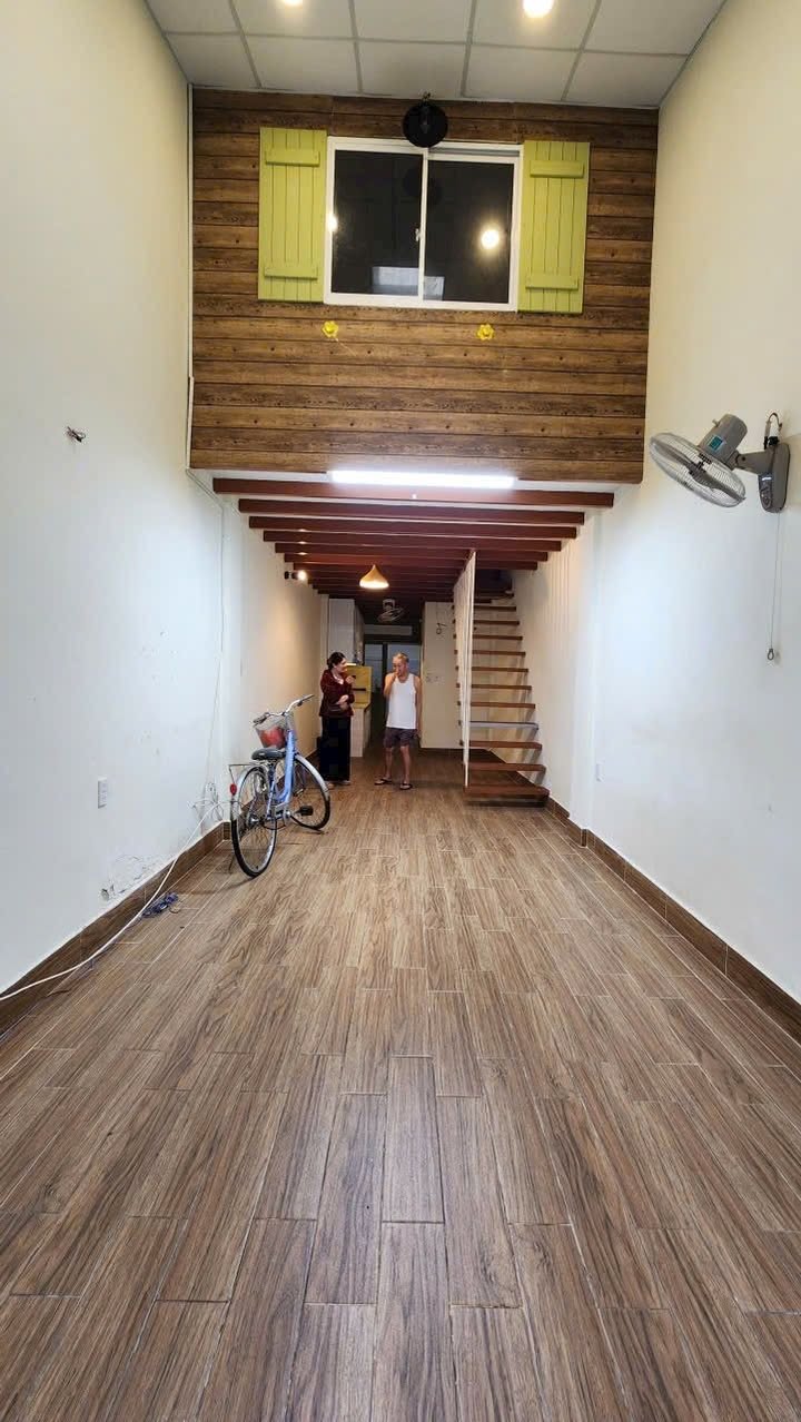 Nhà nguyên căn cho thuê tại Hẻm 1 CMT8, Quận 3 - Giá chỉ 12,5 triệu/tháng!