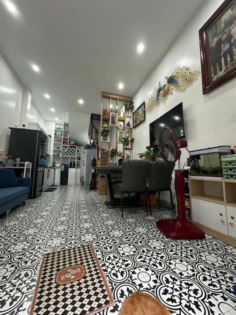 Nhà lô góc tại Hồ Tùng Mậu 25m² giá 8.4 tỷ - Đầu tư sinh lời ngay!