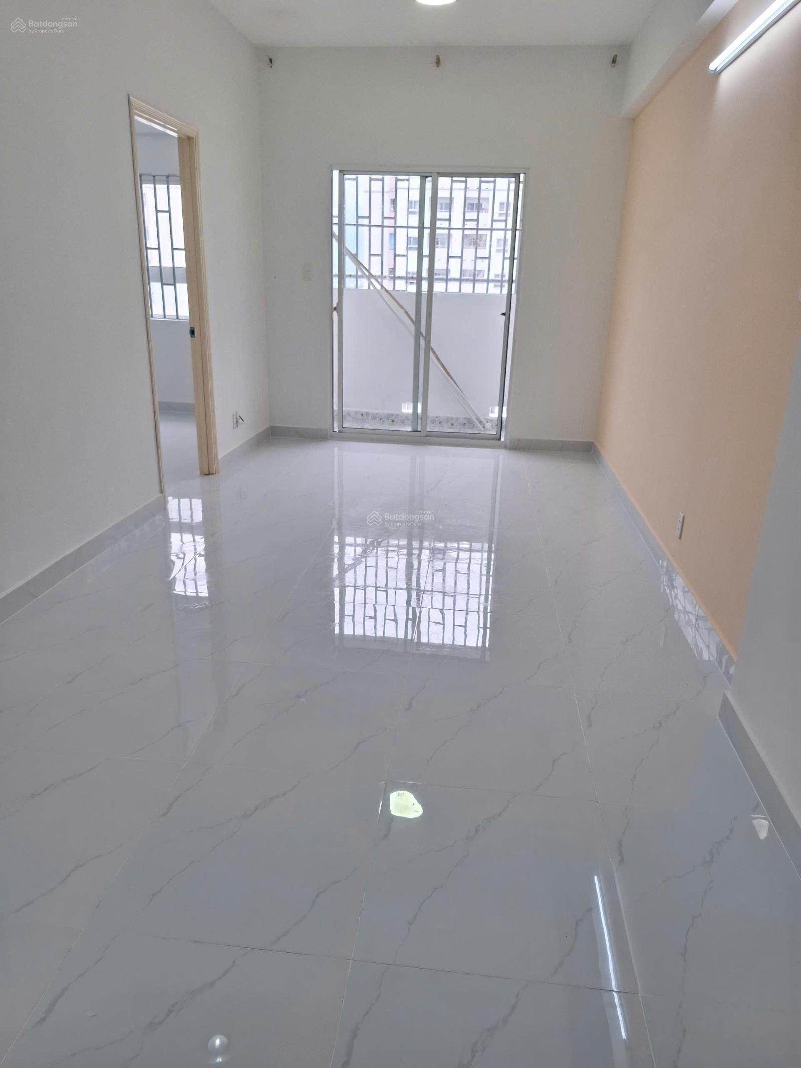 Căn hộ Hoàng Quân Plaza Quận 8 55m² giá 1.4 tỷ - View đẹp, sổ hồng sang tên ngay!