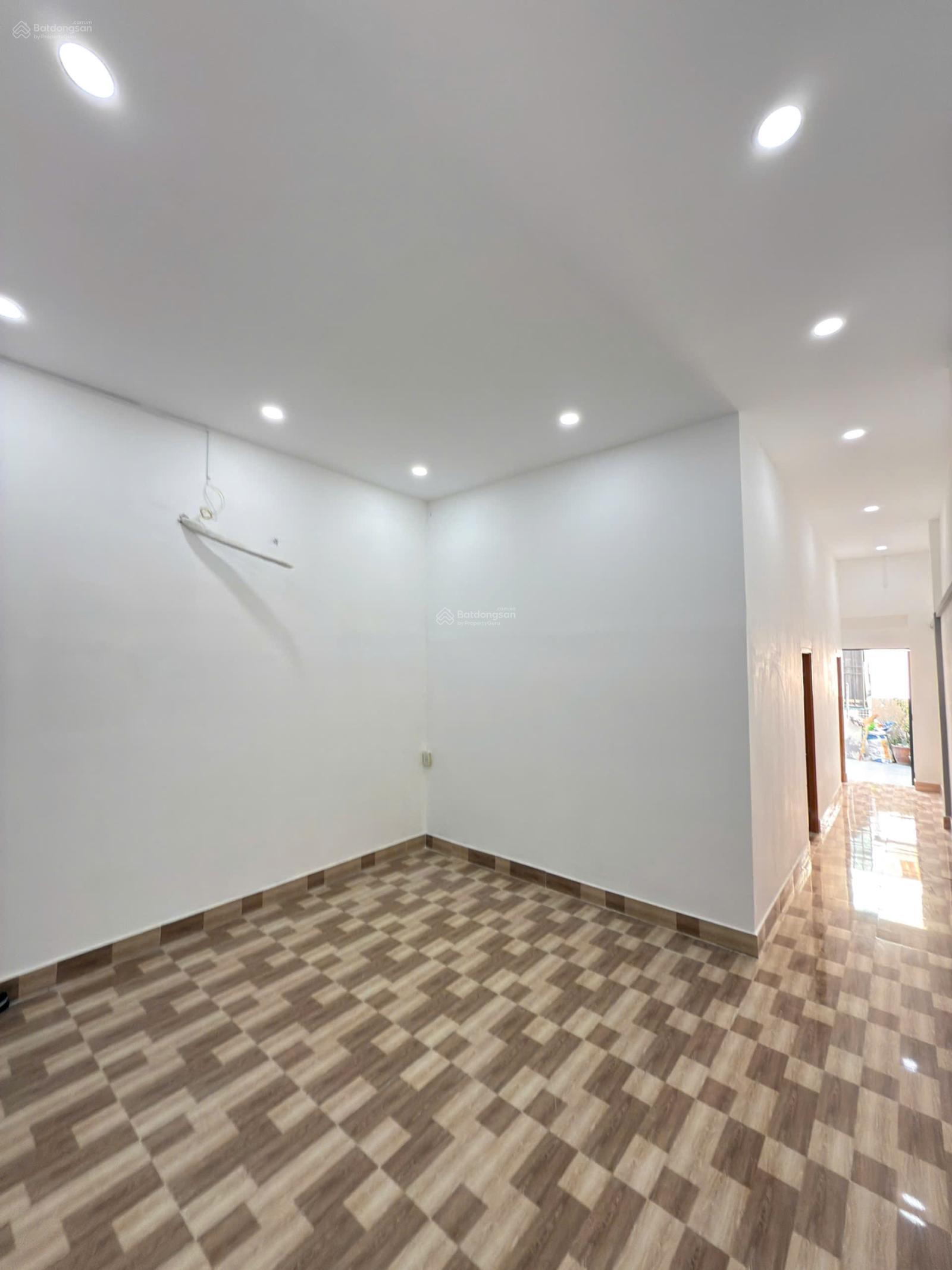 Căn hộ Lầu 2 chung cư Lưu Xuân Tín, Q.5 - 53.46m² giá 5.5 triệu - Khu vực kinh doanh sầm uất!