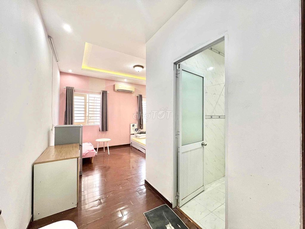 Cho thuê studio 30m² giá 4.1 triệu - Cửa sổ thoáng mát ngay Công viên Lê Thị Riêng