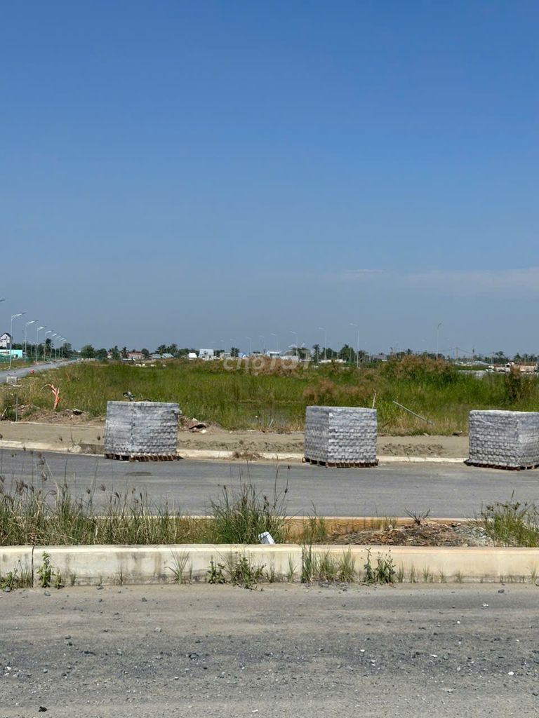 Shophouse Lương Hòa Bình Chánh 110m² giá 5.2 tỷ - Đầu tư sinh lời cao!