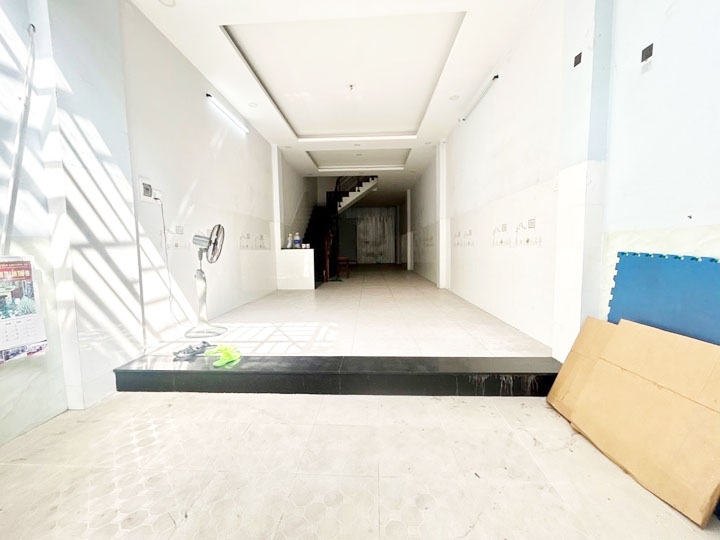 Nhà 4 tầng mặt tiền Nguyễn Bá Tòng, Bảy Hiền 70m² chỉ 10.8 tỷ - Nhà mới đẹp vào ở ngay!