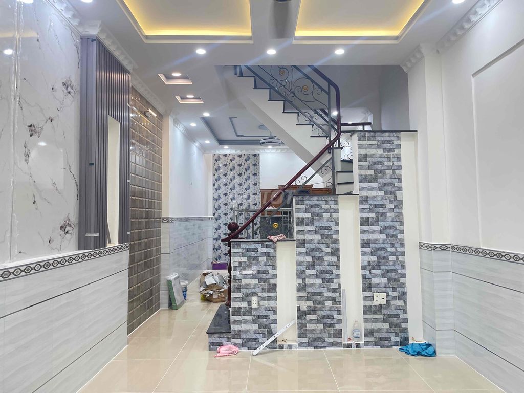 Nhà mặt tiền Liên Khu 16-18, Bình Tân 73m² giá 9.2 tỷ - Khu dân cư đông đúc!
