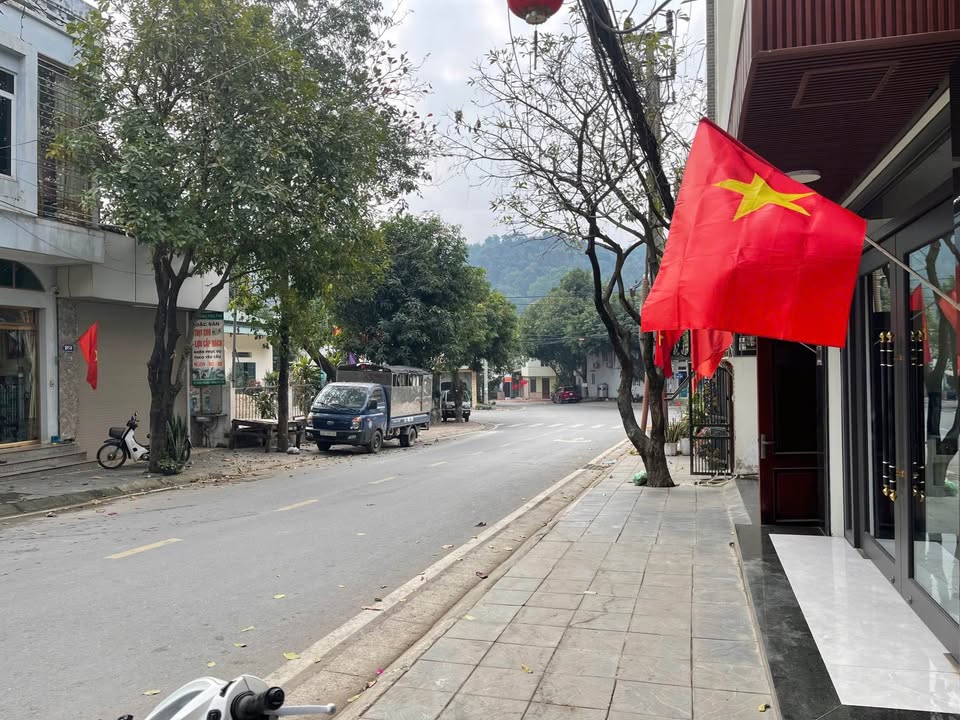 Nhà C4 Nguyễn Khuyến, Cốc Lếu 80m² giá 2 tỷ - Vị trí kinh doanh thuận lợi!