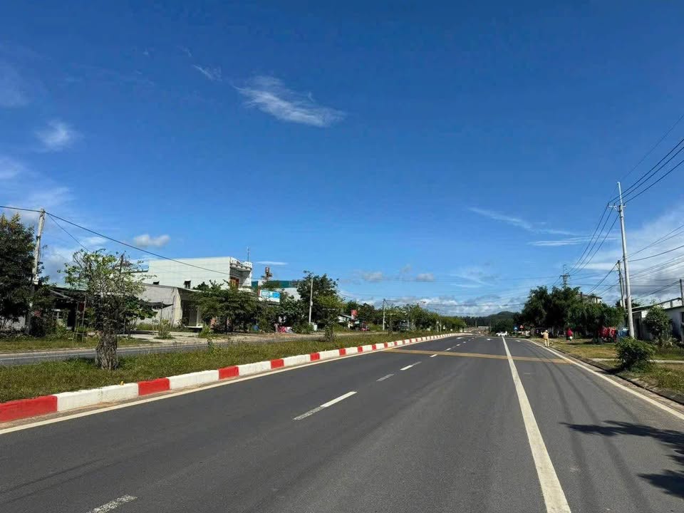 Đất thổ cư xã Đắk Blà, TP Kon Tum 420m² giá 2.1 tỷ - Vị trí đẹp, kinh doanh thuận lợi!