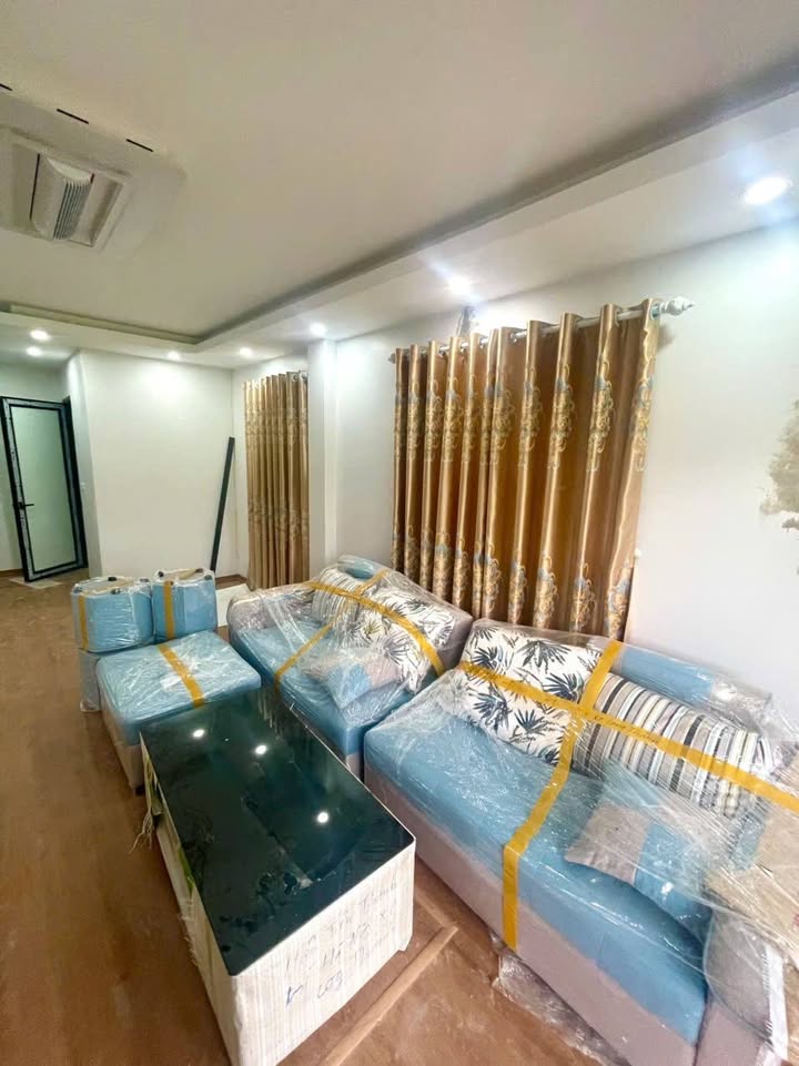Nhà 3 tầng Mê Linh 51m² giá 3.1 tỷ - Nở hậu hút lộc, ô tô đỗ cửa!