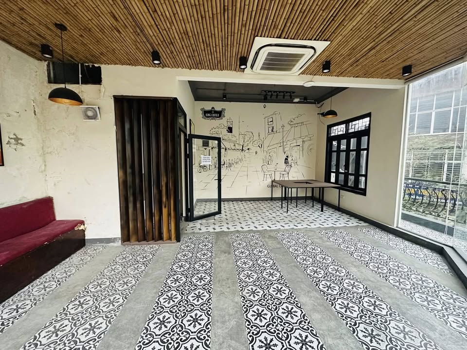 Bán nhà mặt phố Nguyễn Công Hoan, 45m² giá 24.5 tỷ - Kinh doanh sầm uất!