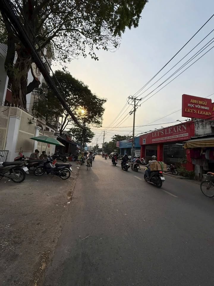 FrontHouse Mặt tiền Lạc Long Quân Q11 162m² giá 20 tỷ - Kinh doanh đắc địa!