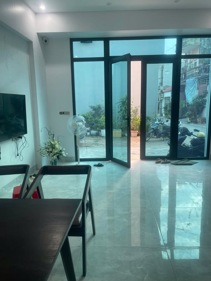 Nhà lô góc 51m² tại Ngõ Đinh Văn Tả, Hải Dương - Giá chỉ 2.4 tỷ, thương lượng nhẹ