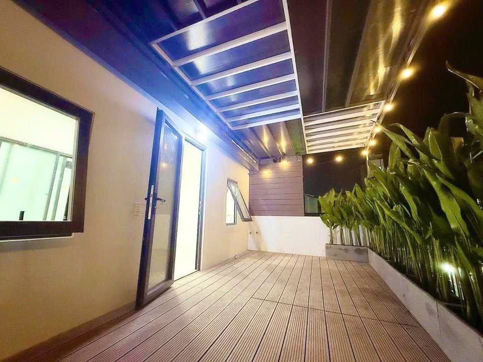 Nhà phố Lê Văn Việt Quận 9 80m² giá 5 tỷ - Căn góc vừa ở vừa kinh doanh!