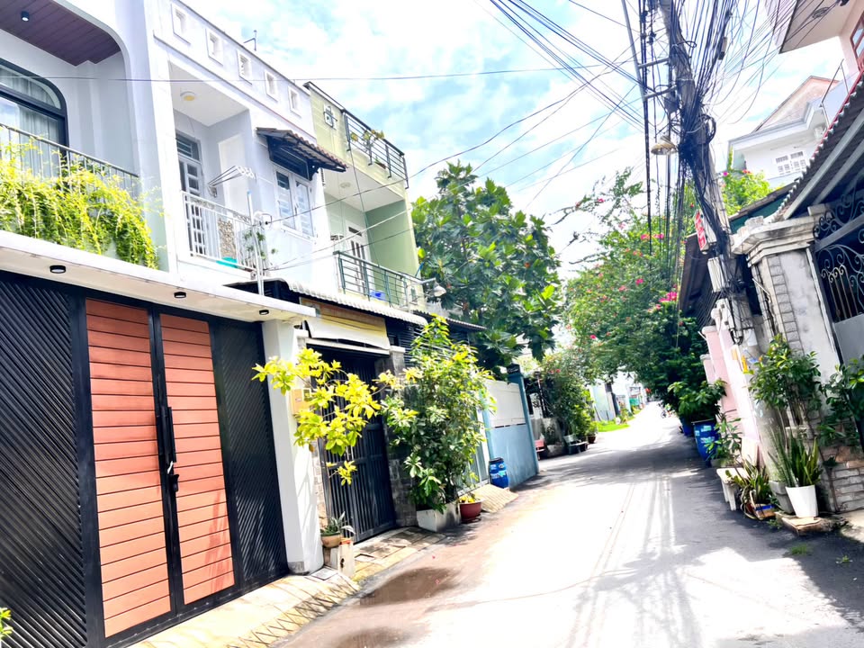 Đất nền 62m² đường Lê Văn Việt, Quận 9 - Giá chỉ 4 tỷ, chính chủ bán gấp!