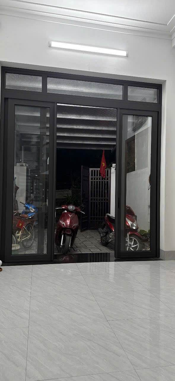 Nhà 3 tầng Khu 6 Phường Gia Cẩm 90,3m² giá 3.65 tỷ - Vị trí trung tâm thuận lợi!