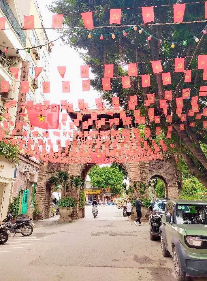 Nhà FrontHouse phố Lụa Hà Đông 34m² giá 9 tỷ - Kinh doanh sầm uất!