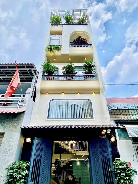 Nhà phố mới xây 5 tầng Gò Vấp 50m² giá 9.6 tỷ - Chìa khóa trao tay ngay!