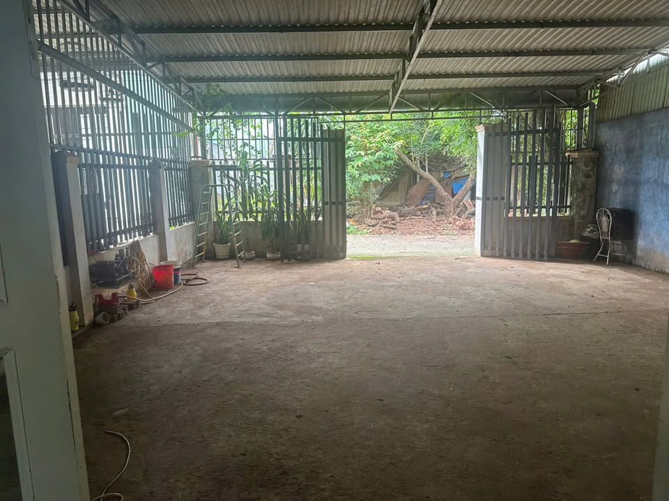 Nhà phố kp7 Phường Phước Bình 216m² giá 2.5 tỷ - Sân đậu ô tô rộng rãi!