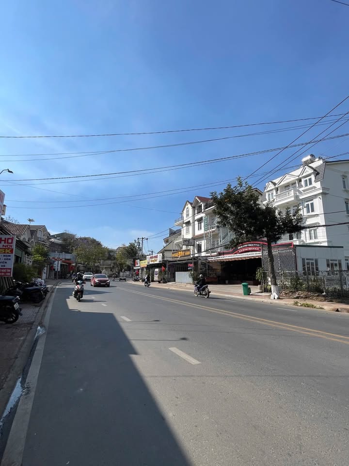 Bán nhà mặt tiền đường Xô Viết Nghệ Tĩnh Đà Lạt 100m² - Giá tốt cho đầu tư!