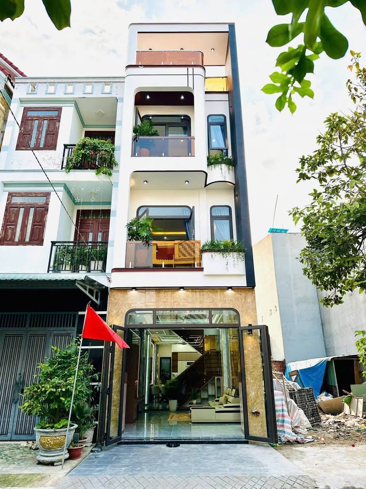 Nhà 3 Tầng Đường Nguyễn Du, Bình Hòa, 64m² giá 5.9 tỷ - Sẵn sàng ở ngay!