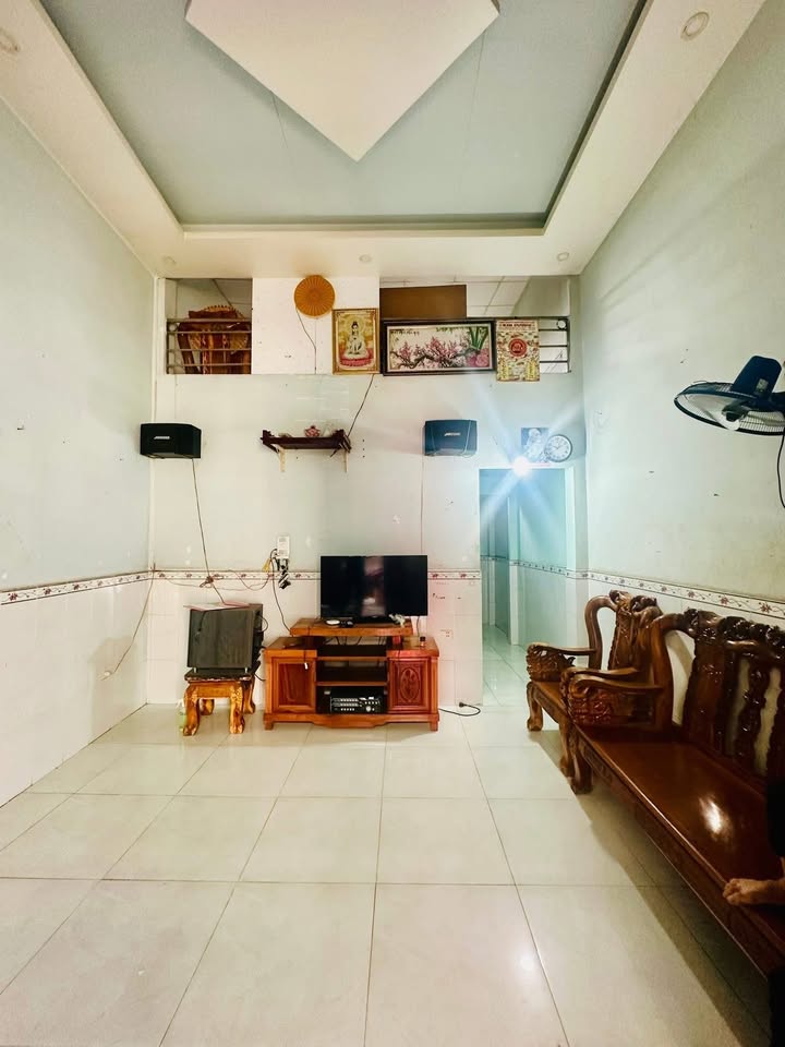 Nhà phố Tân Đông Hiệp, Dĩ An 50m² giá 1,55 tỷ - Sổ đỏ chính chủ!