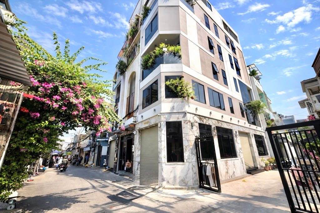 FrontHouse Gò Vấp 68m² giá 13.9 tỷ - Sổ hồng riêng, vị trí đắc địa!