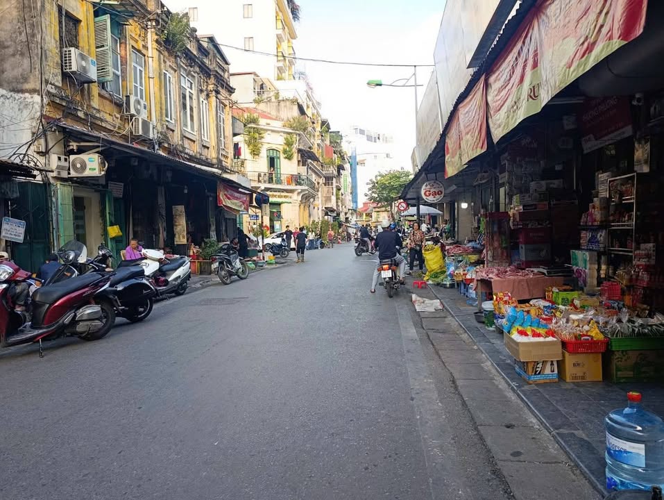 Nhà mặt phố Hàng Buồm, Hoàn Kiếm 82m² giá 50 tỷ - Kinh doanh đỉnh cao!
