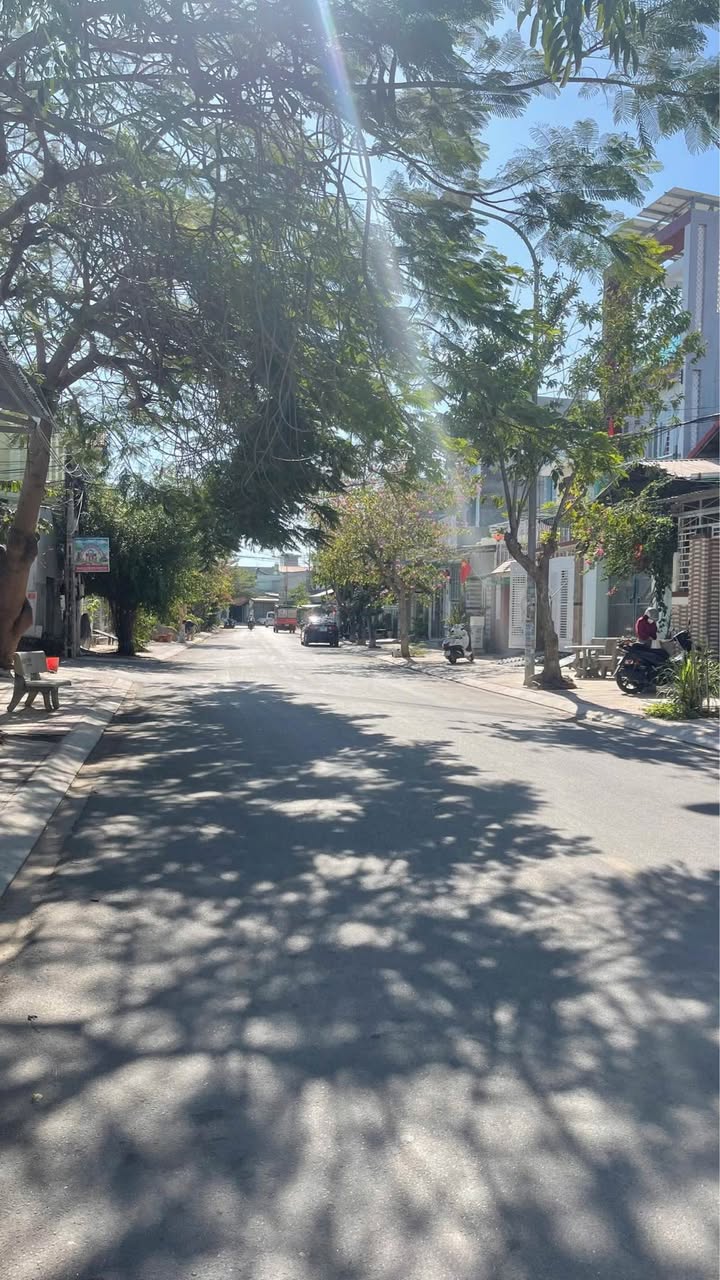 Nhà mặt tiền đường Huỳnh Tấn Phát, TP Phan Rang 85m² giá 3.6 tỷ - Chính chủ bán gấp!